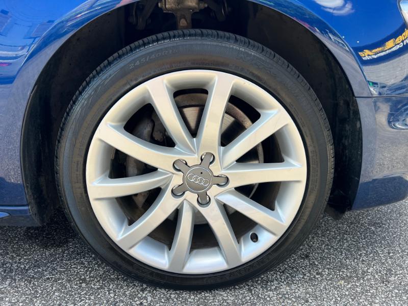 Audi A4 2.0T Sedan quattro Tiptronic 2014