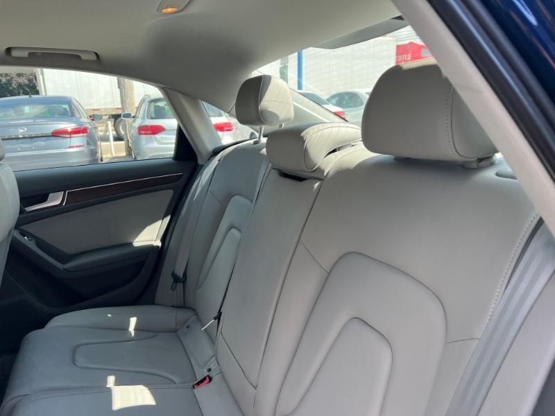 Audi A4 2.0T Sedan quattro Tiptronic 2014