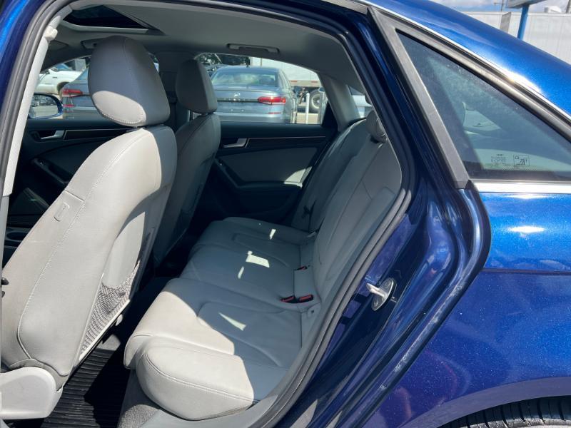 Audi A4 2.0T Sedan quattro Tiptronic 2014