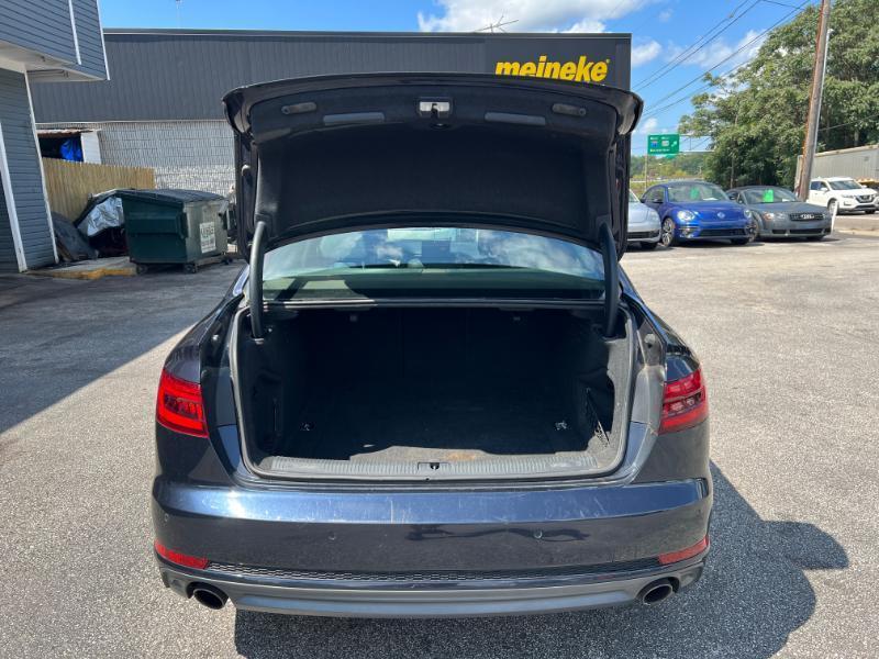 Audi A4 2.0T Premium Plus quattro Sedan 2017