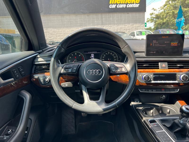Audi A4 2.0T Premium Plus quattro Sedan 2017