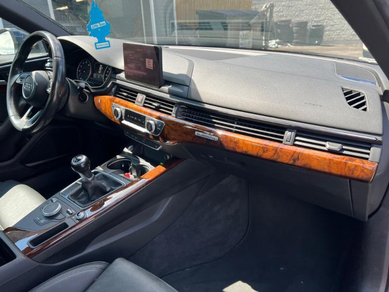 Audi A4 2.0T Premium Plus quattro Sedan 2017