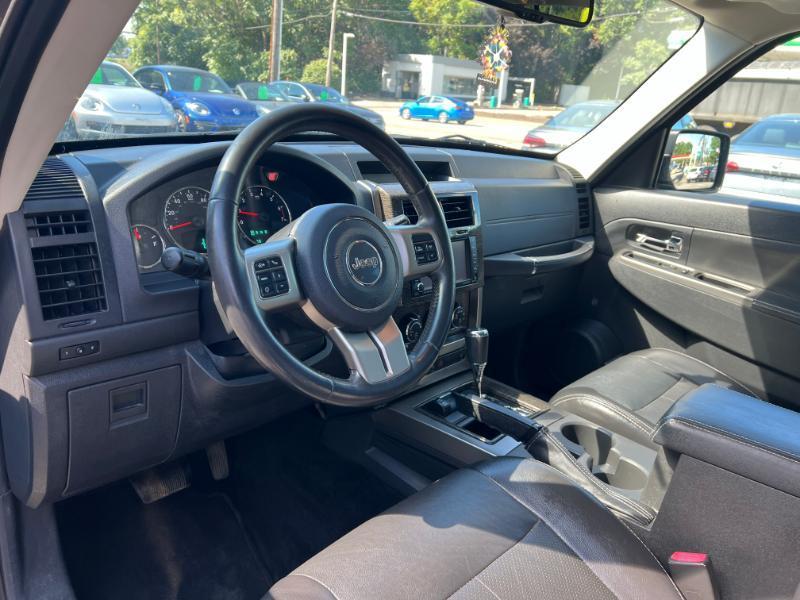 Jeep Liberty Limited 4WD 2012