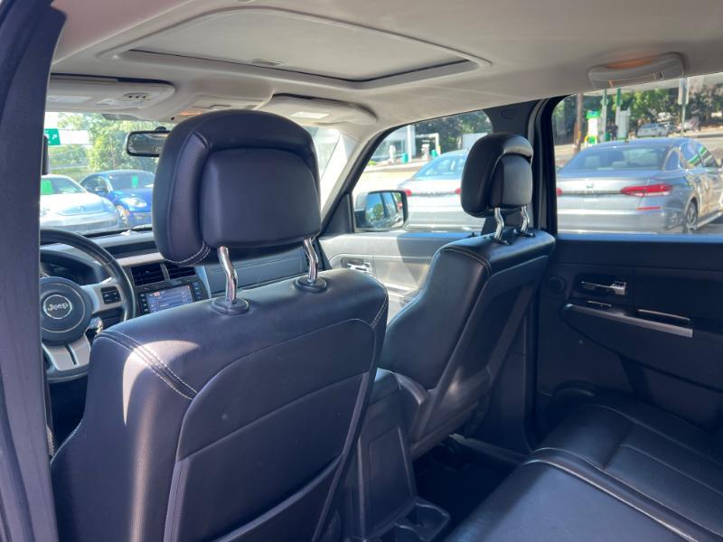 Jeep Liberty Limited 4WD 2012