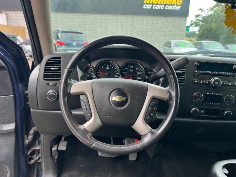Chevrolet Silverado 1500 LT Ext. Cab Long Box 4WD 2011