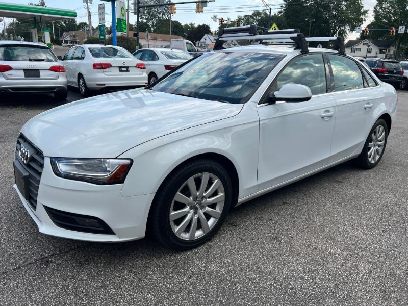 Audi A4 2.0T Premium Sedan quattro Manual 2013