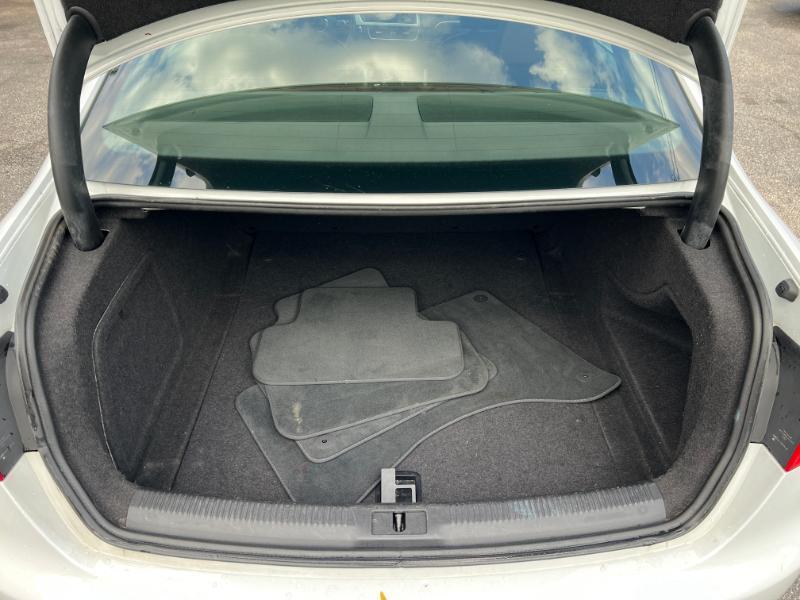 Audi A4 2.0T Premium Sedan quattro Manual 2013