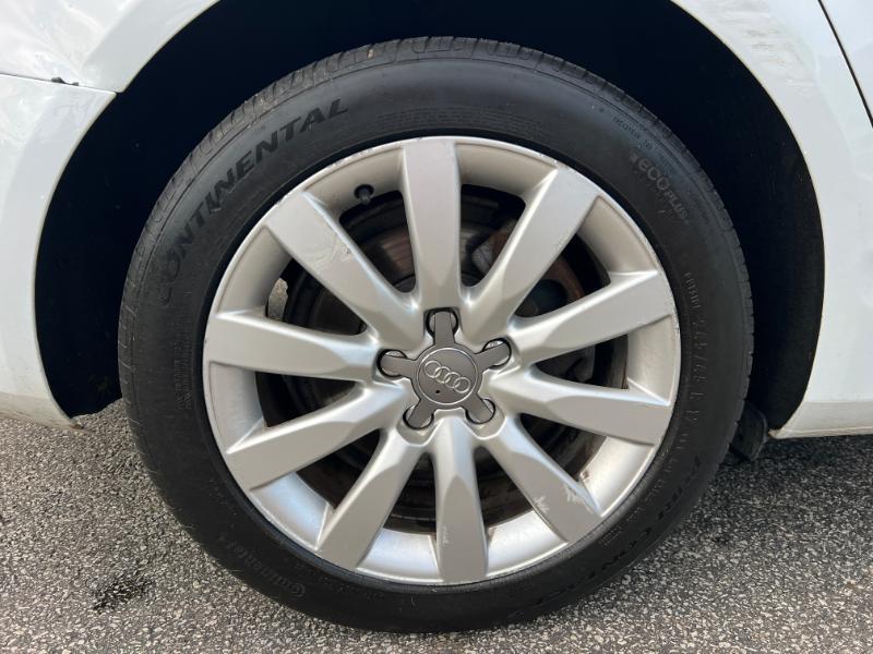 Audi A4 2.0T Premium Sedan quattro Manual 2013