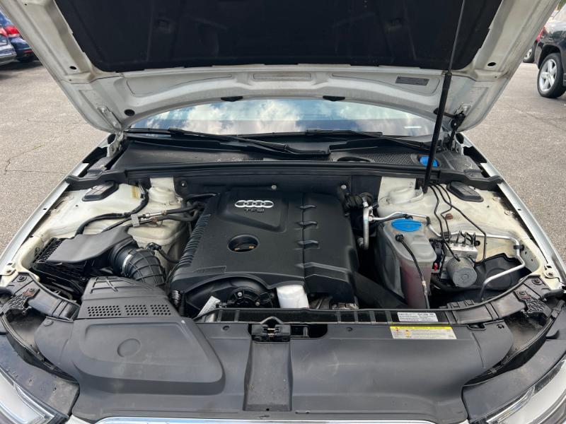 Audi A4 2.0T Premium Sedan quattro Manual 2013