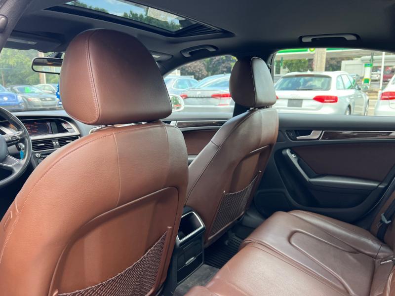 Audi A4 2.0T Premium Sedan quattro Manual 2013