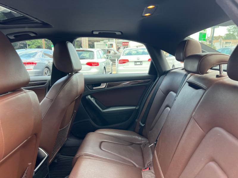 Audi A4 2.0T Premium Sedan quattro Manual 2013