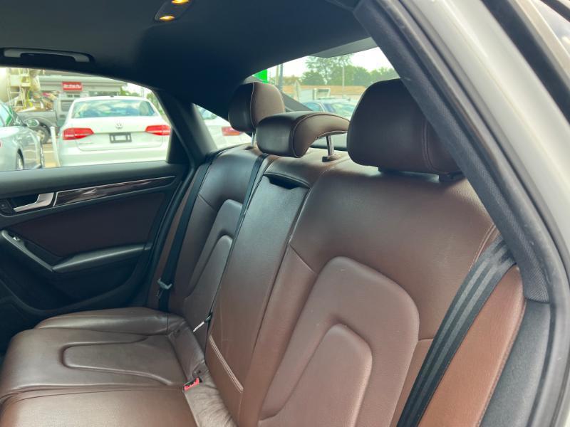 Audi A4 2.0T Premium Sedan quattro Manual 2013