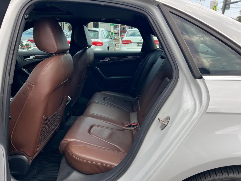 Audi A4 2.0T Premium Sedan quattro Manual 2013