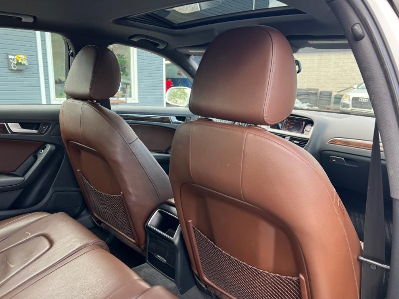 Audi A4 2.0T Premium Sedan quattro Manual 2013