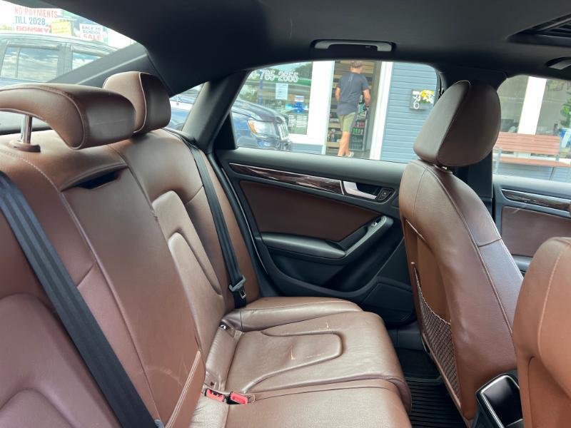 Audi A4 2.0T Premium Sedan quattro Manual 2013