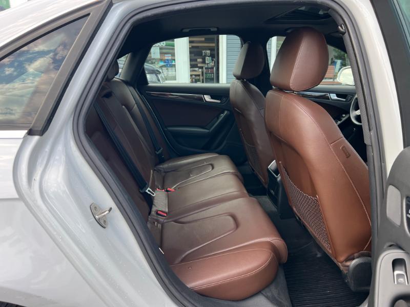 Audi A4 2.0T Premium Sedan quattro Manual 2013