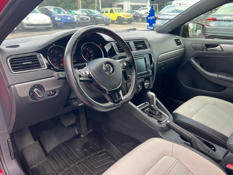 Volkswagen Jetta SE 6A 2016