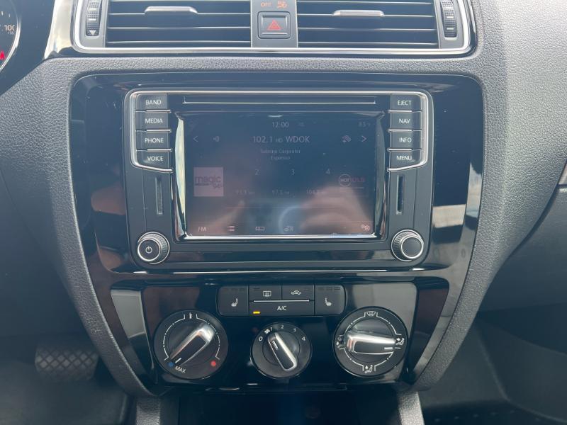 Volkswagen Jetta SE 6A 2016