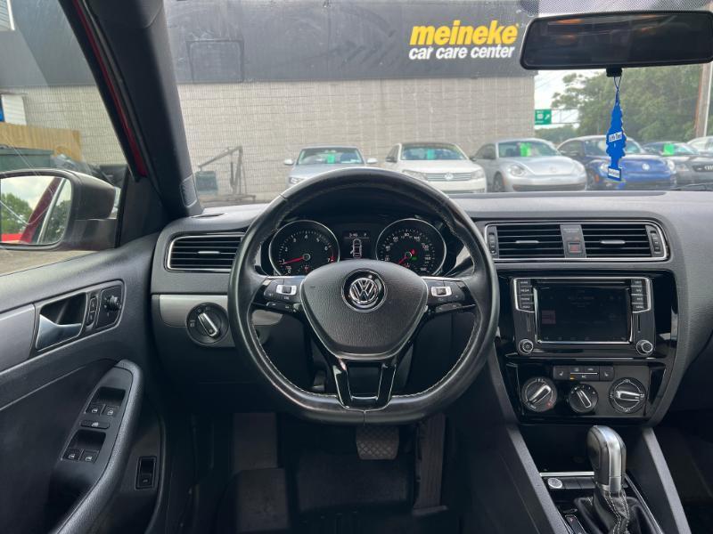 Volkswagen Jetta SE 6A 2016