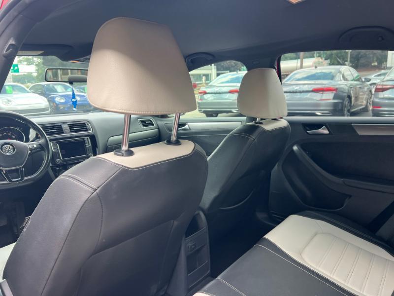 Volkswagen Jetta SE 6A 2016