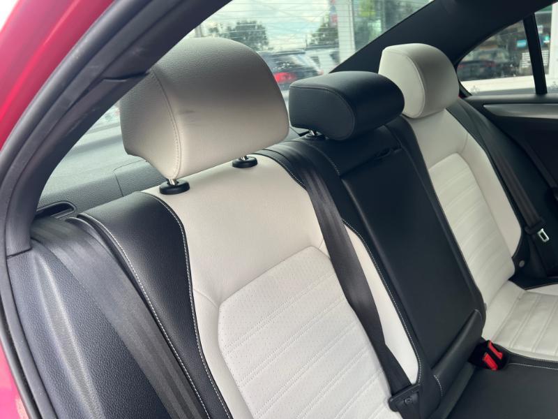 Volkswagen Jetta SE 6A 2016