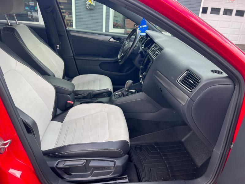 Volkswagen Jetta SE 6A 2016