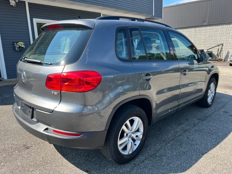 Volkswagen Tiguan SE 2016