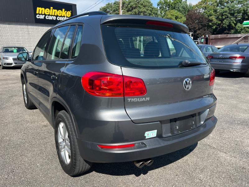 Volkswagen Tiguan SE 2016