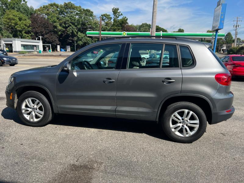 Volkswagen Tiguan SE 2016