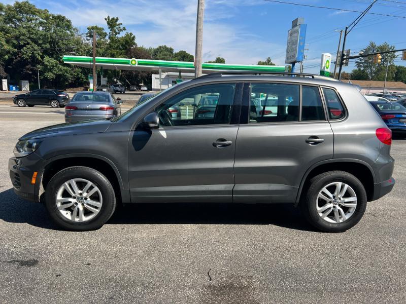 Volkswagen Tiguan SE 2016
