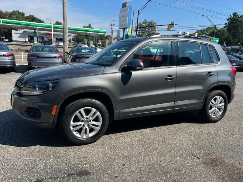 Volkswagen Tiguan SE 2016