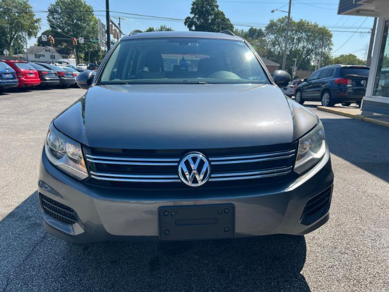 Volkswagen Tiguan SE 2016