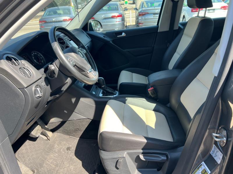 Volkswagen Tiguan SE 2016