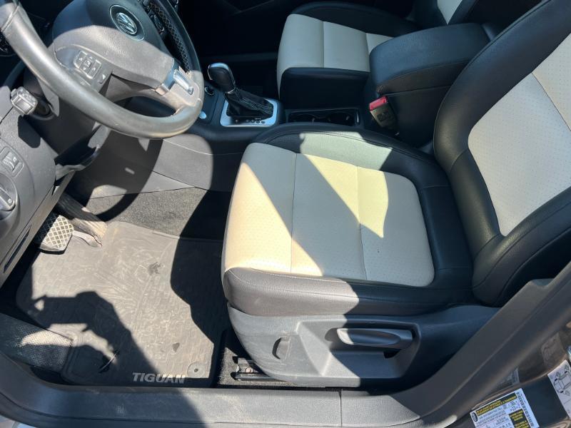 Volkswagen Tiguan SE 2016