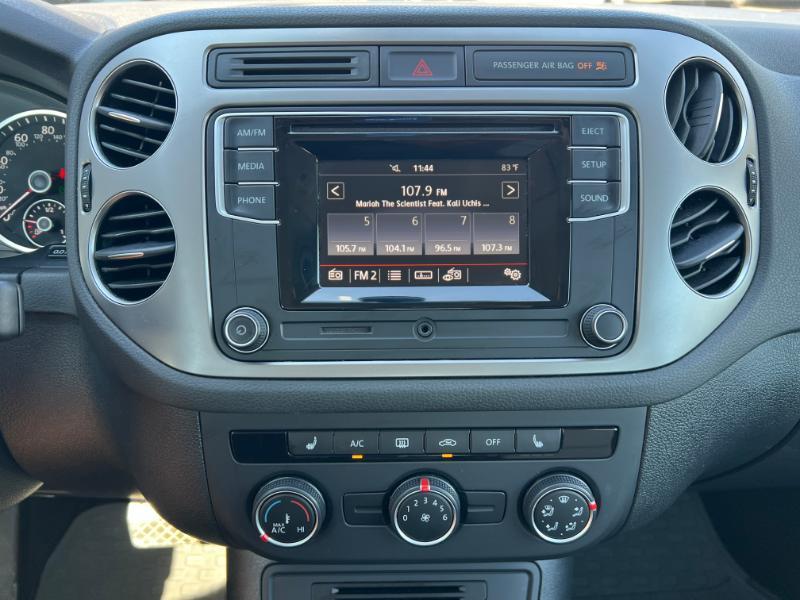 Volkswagen Tiguan SE 2016