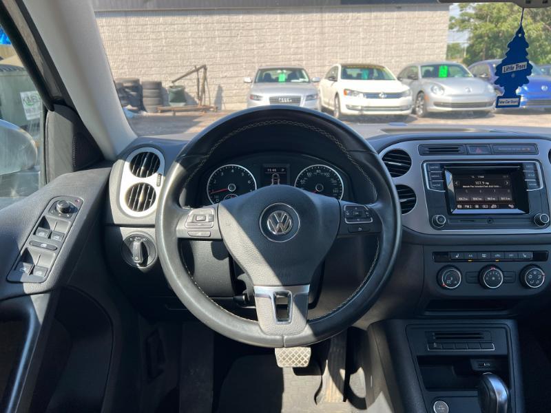 Volkswagen Tiguan SE 2016