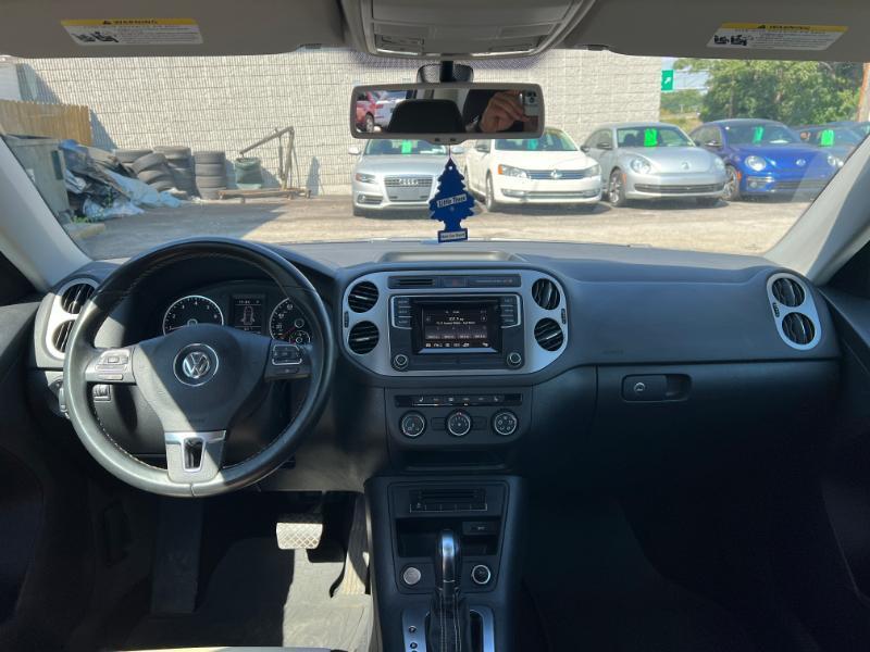 Volkswagen Tiguan SE 2016