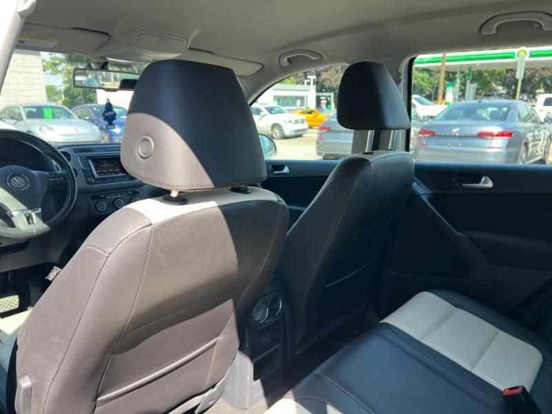 Volkswagen Tiguan SE 2016
