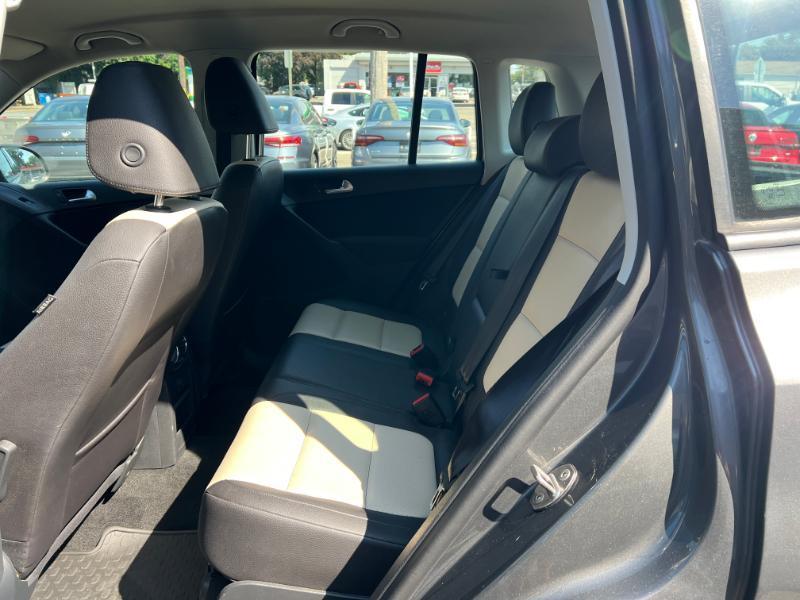 Volkswagen Tiguan SE 2016