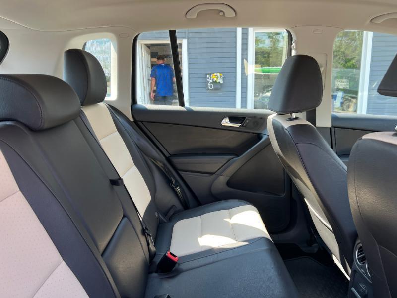 Volkswagen Tiguan SE 2016