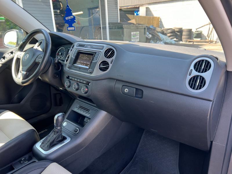 Volkswagen Tiguan SE 2016