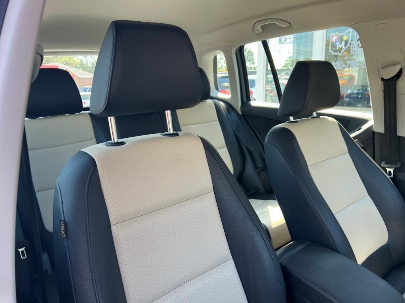 Volkswagen Tiguan SE 2016