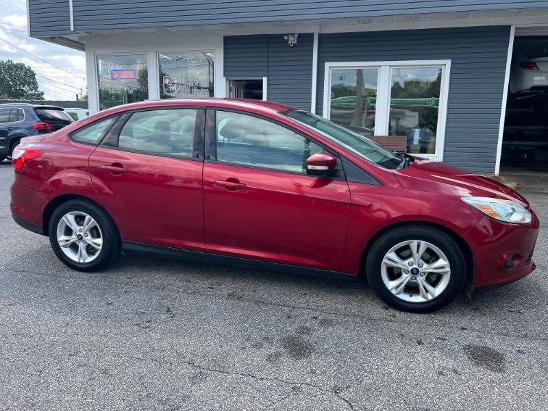 Ford Focus SE Sedan 2013
