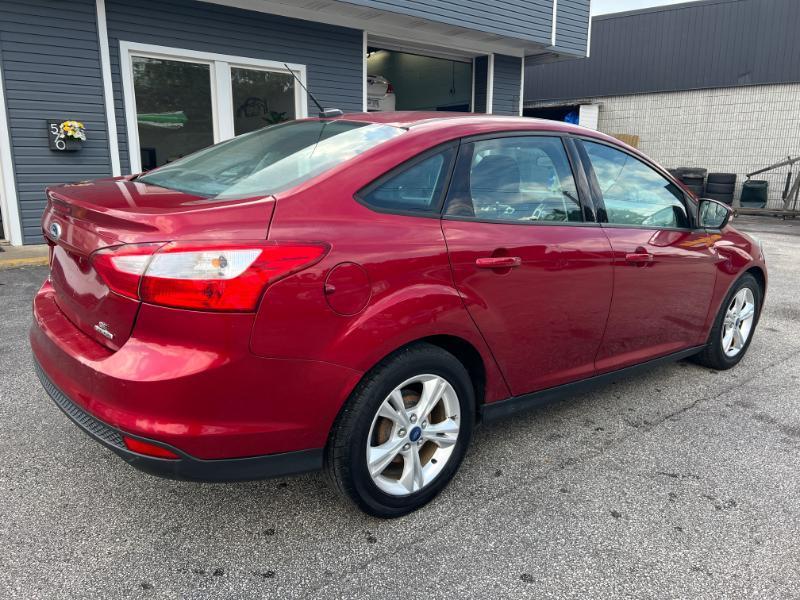 Ford Focus SE Sedan 2013