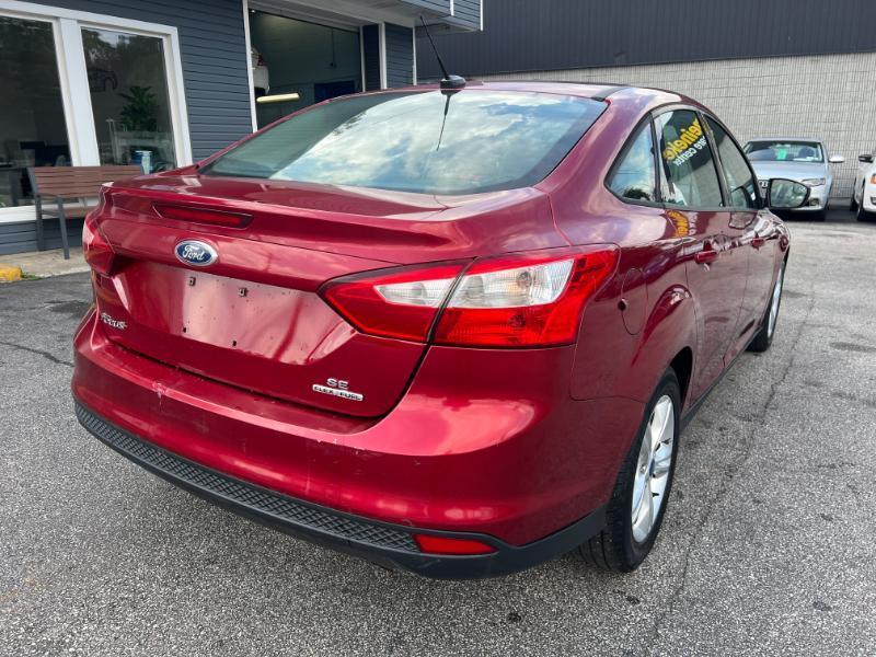 Ford Focus SE Sedan 2013