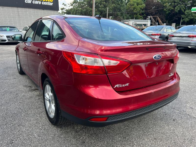Ford Focus SE Sedan 2013