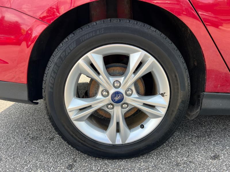 Ford Focus SE Sedan 2013