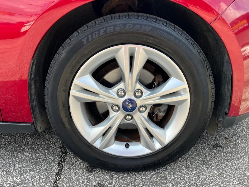 Ford Focus SE Sedan 2013