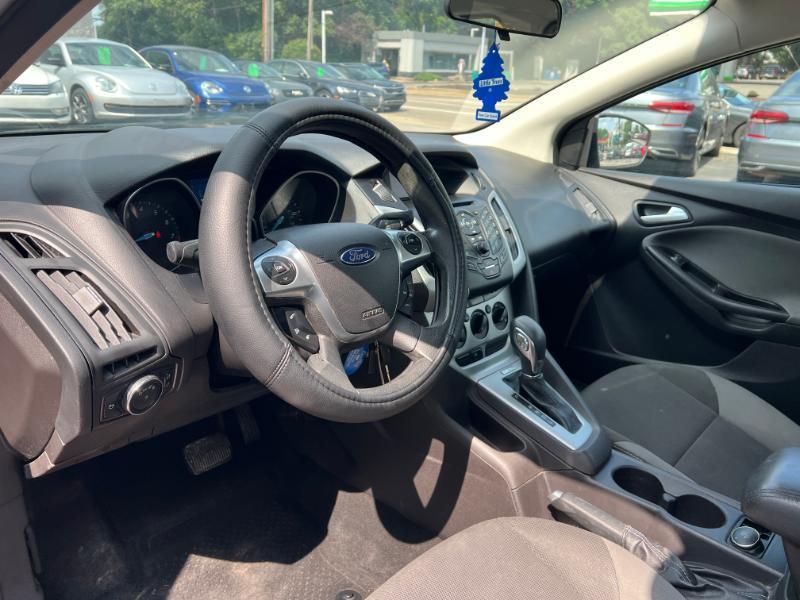 Ford Focus SE Sedan 2013