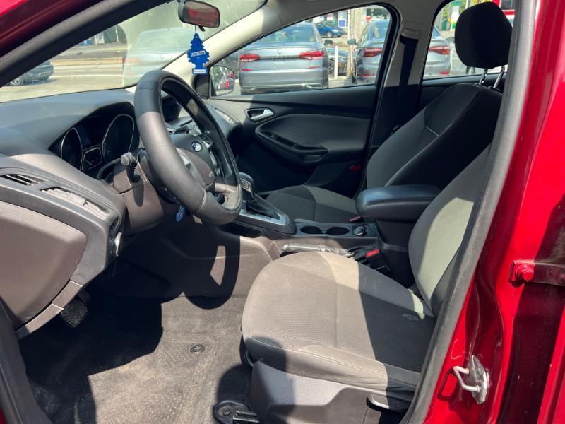Ford Focus SE Sedan 2013